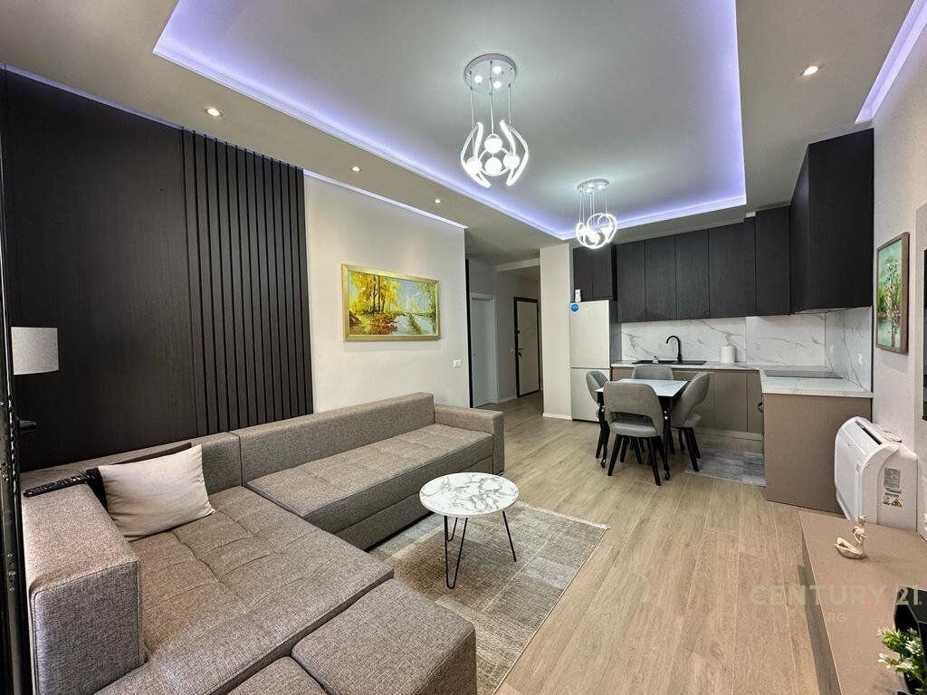 Prane Olimpikut, Komuna e Parisit jepet apartament 1+1 me qira!