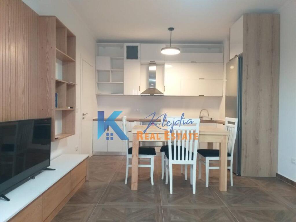 Apartment 1+1 for rent on 5 Maji Street, near Tirana Jone school