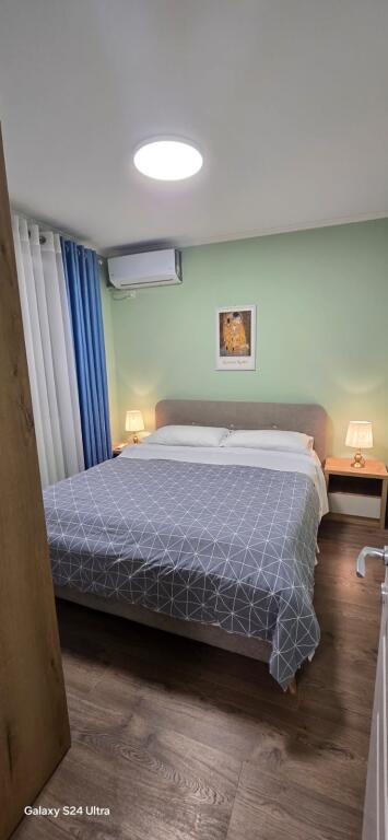 Jepet apartament 2+1 me qira tek Shallvaret!