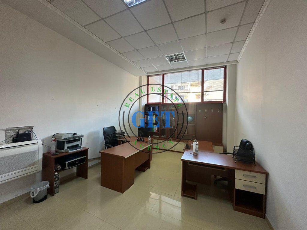 Ambient Ideal për Zyrë/Studio me Qira në Vollgë, Durrës!