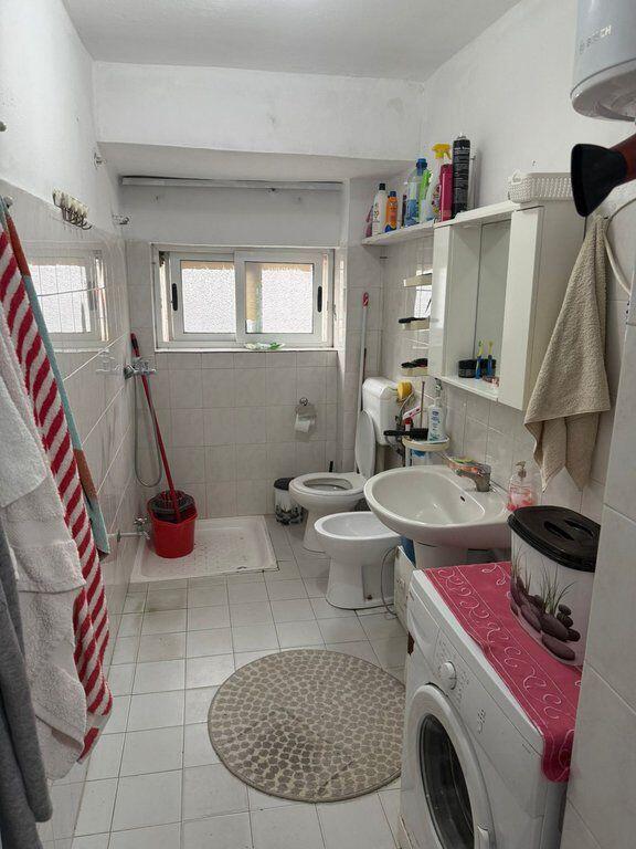 Appartamento 2+1 con studio aggiuntivo in affitto a Oxhaku, Tirana 1.500 € /Mese