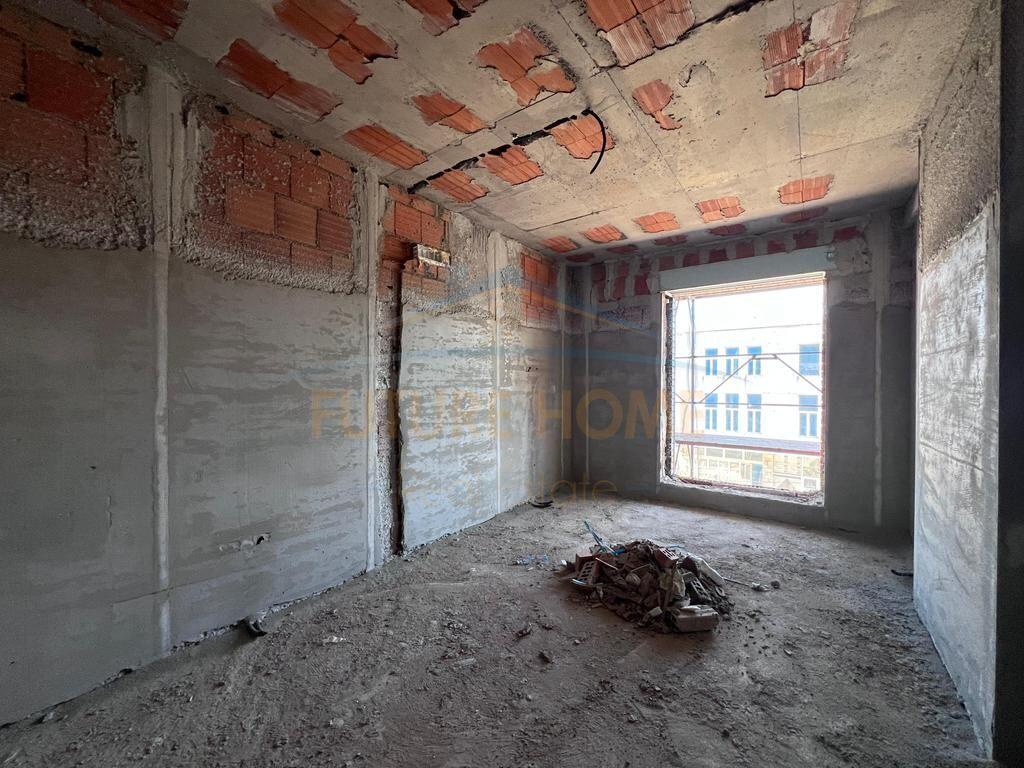 In vendita, Appartamento 2+1+2, "RingSide" Residence, Paskuqan, Tirana.