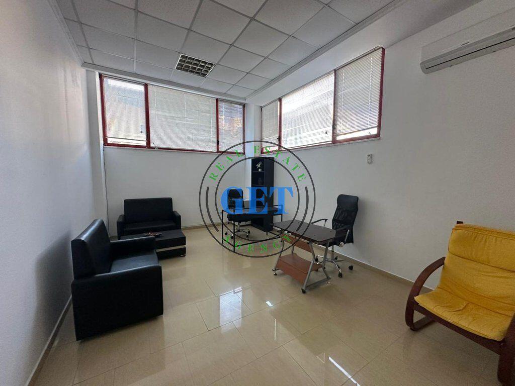 Ambient Ideal për Zyrë/Studio me Qira në Vollgë, Durrës!