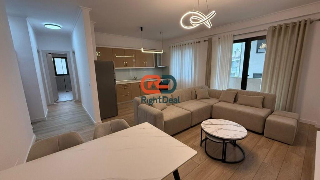 A Kodra E Diellit, Appartamento 2+1 in Affitto, Completamente Investito!!!