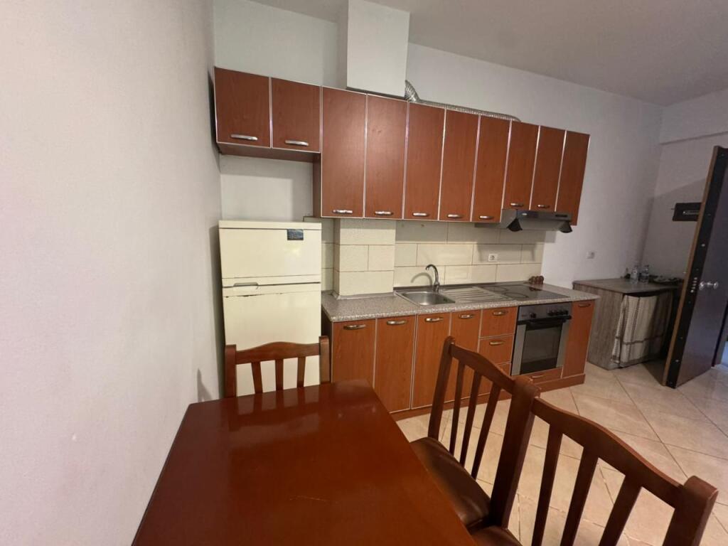 Apartment 1+1, Dry lake!
