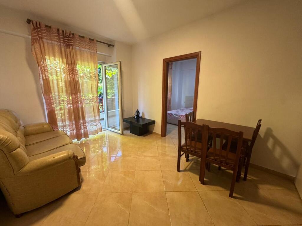 Apartment 1+1, Dry lake!