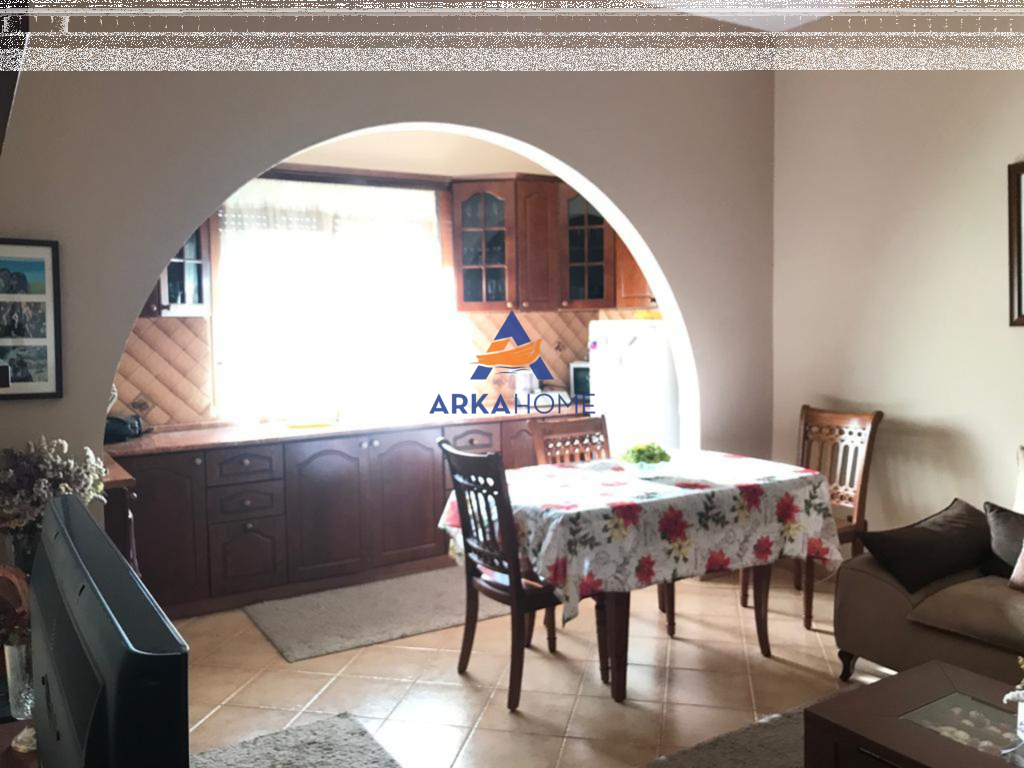 SHITET VILE 2 KATESHE 223M2 "KODRA E PRIFTIT" 250.000 EURO