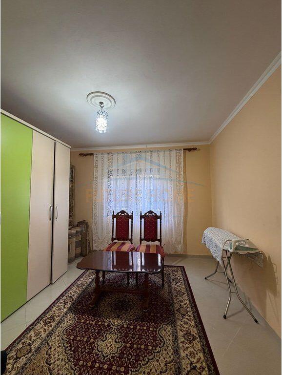 Rent, Apartment 3+1+Storage, Former Park, Tirana.