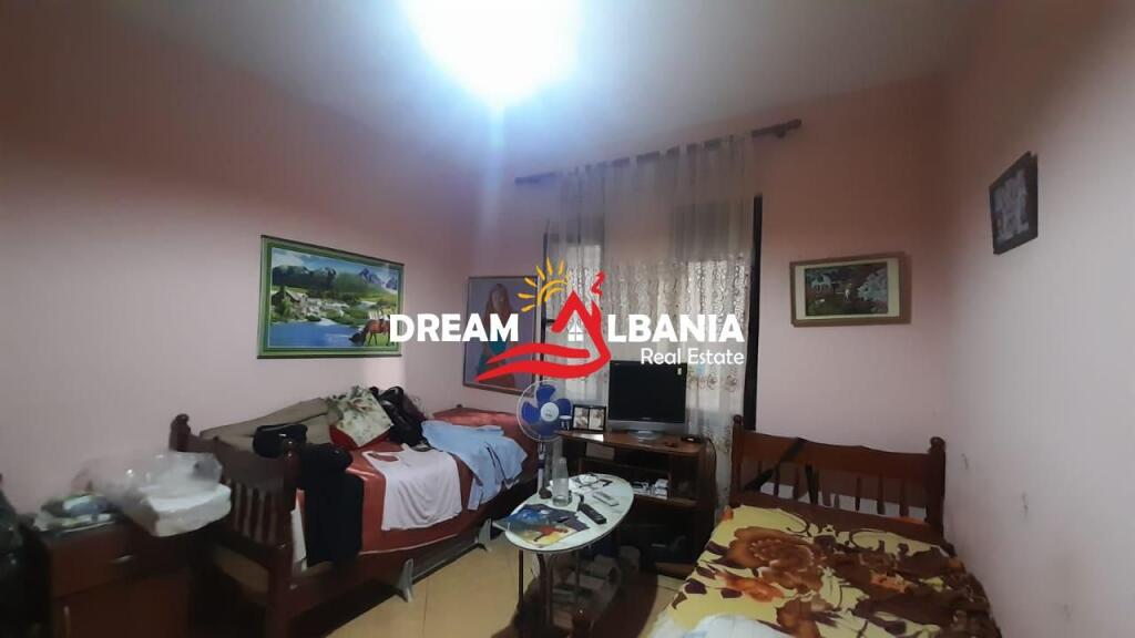 2+1 apartment for sale in the Kodra e Diellit area near Big Market (ID 4121899).