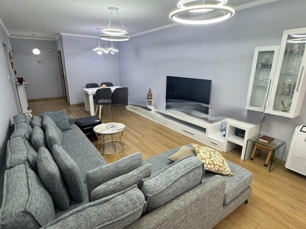 Jepet Me Qera Apartament 2+1+2 në Laprakë, Tiranë 700 € /Muaj