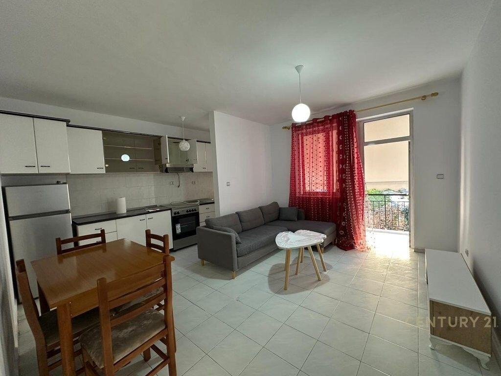 Apartament me qera prane Gjimnazit Besnik Sykja, Ish stacioni i fundit tiranes se re