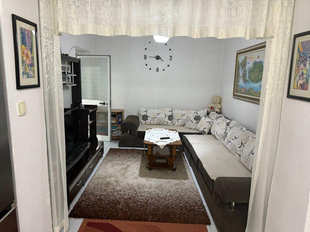 Appartamento 2+1 con studio aggiuntivo in affitto a Oxhaku, Tirana 1.500 € /Mese