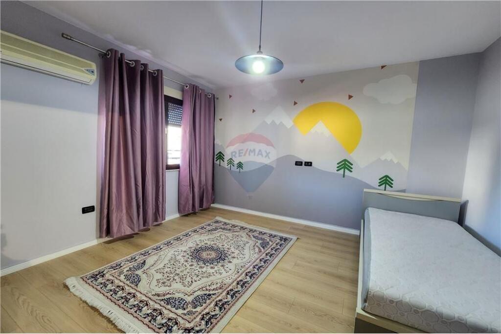 Apartament 2+1+ studio per qira tek Petronini
