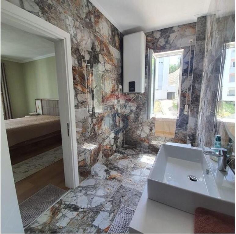 Apartament 2+1+2 pranë Kopshtit Botanik