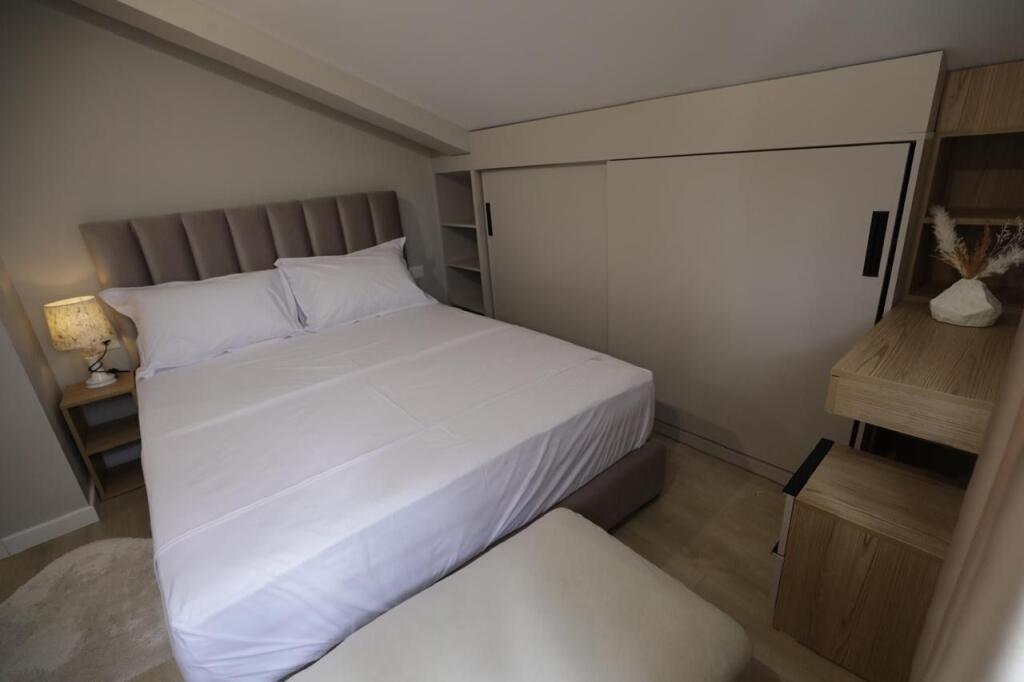 Apartament 2+1 me qira me Parking tek Kodra e Priftit