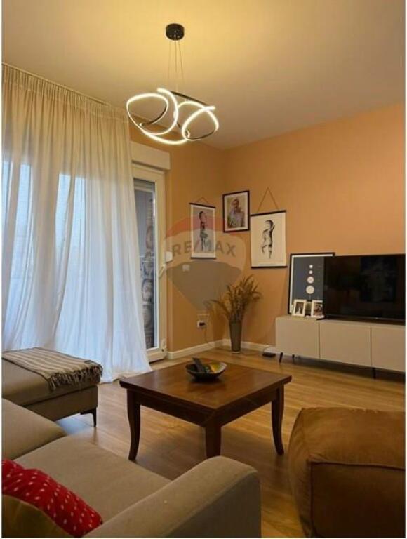 apartament me qira 2+1 rruga e barrikadave