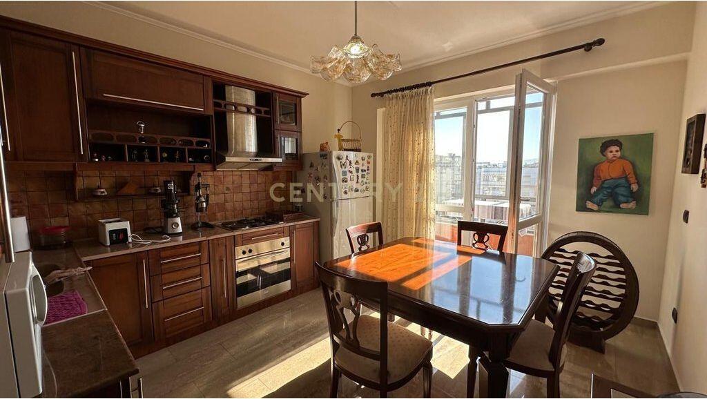 Apartment 2+1+2 for sale – Barricades Street