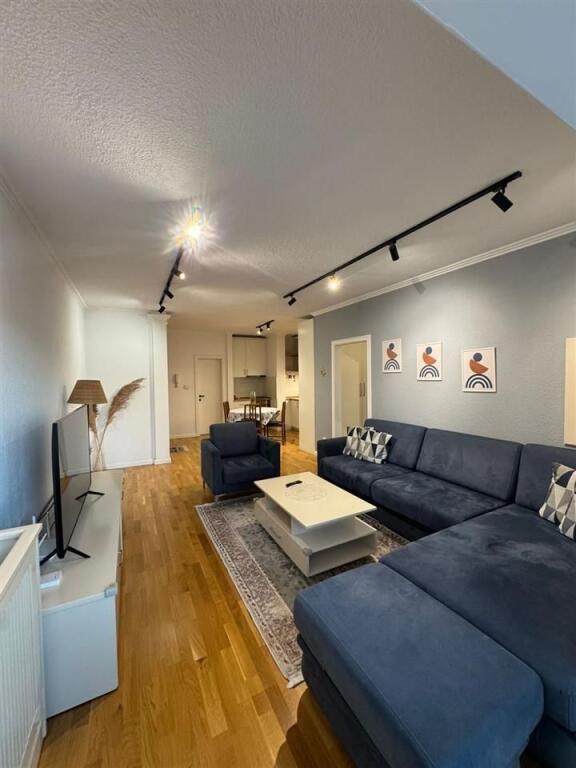 APARTAMENT ME QIRA 2+1 TE RRUGA KOSOVAREVE , TIRANE