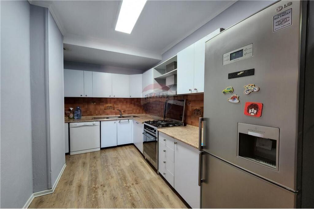 Apartament 2+1+ studio per qira tek Petronini