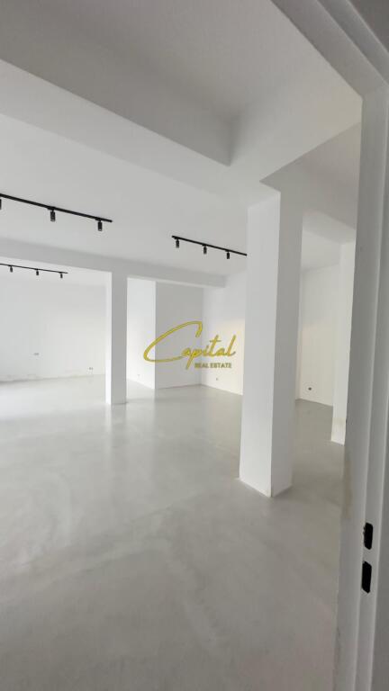 BUSINESS PREMISES FOR RENT 100 M2 CENTER 850 EURO