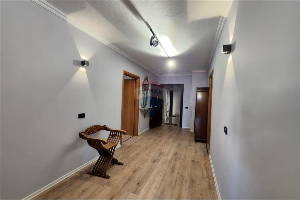 Apartment 2+1+ studio for rent at Petronini