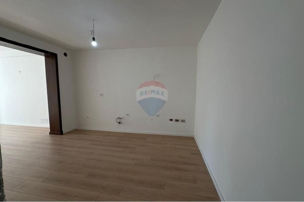 VENDESI APPARTAMENTO 1+1 VIA DEI KOSOVARI