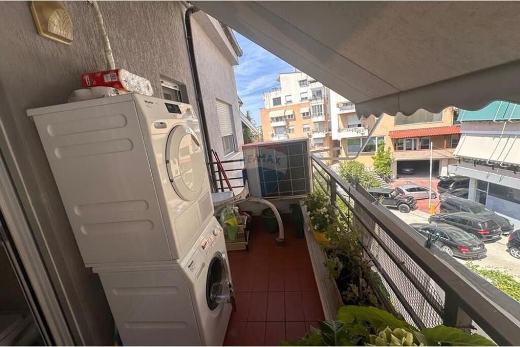 Jepet Duplex 2+1+2 me qira , Rruga Hamdi Garunja , Liqeni i Thate