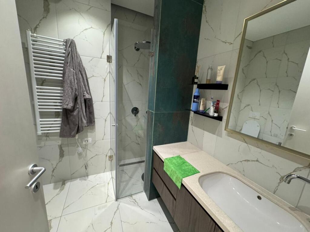 🚪Jepet me qera Apartament 2+1+2  📍Adresa : Jordan Misja