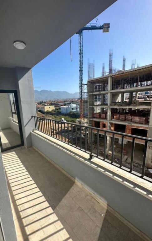 Vendesi in vendita appartamento 1+1 Mehillaj, Kamez