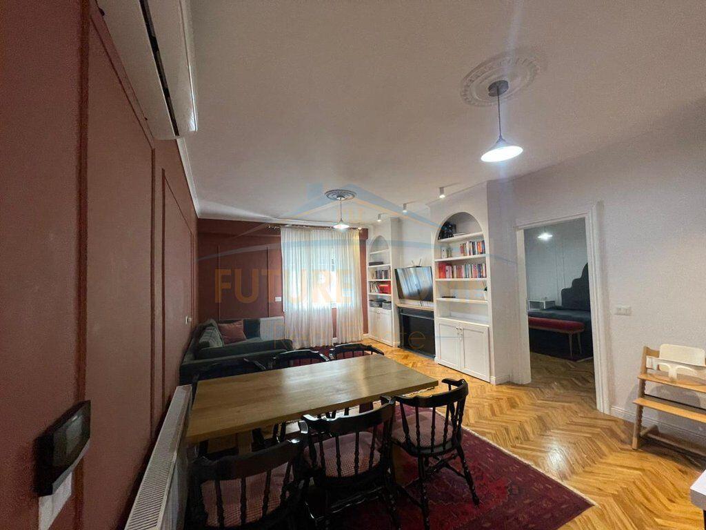 Shitet, Apartament 2+1+2+Post Parkimi, 21 Dhjetori, Tiranë