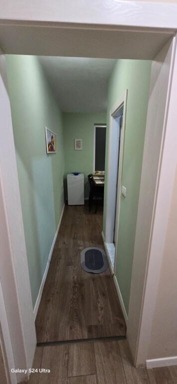 Jepet apartament 2+1 me qira tek Shallvaret!