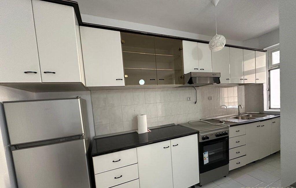 Apartament Luksoz me Qira pranë Gjimnazit “Besnik Sykja”