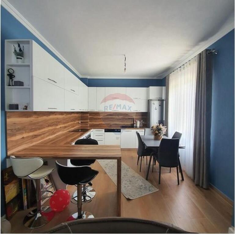 Apartament 2+1+2 pranë Kopshtit Botanik