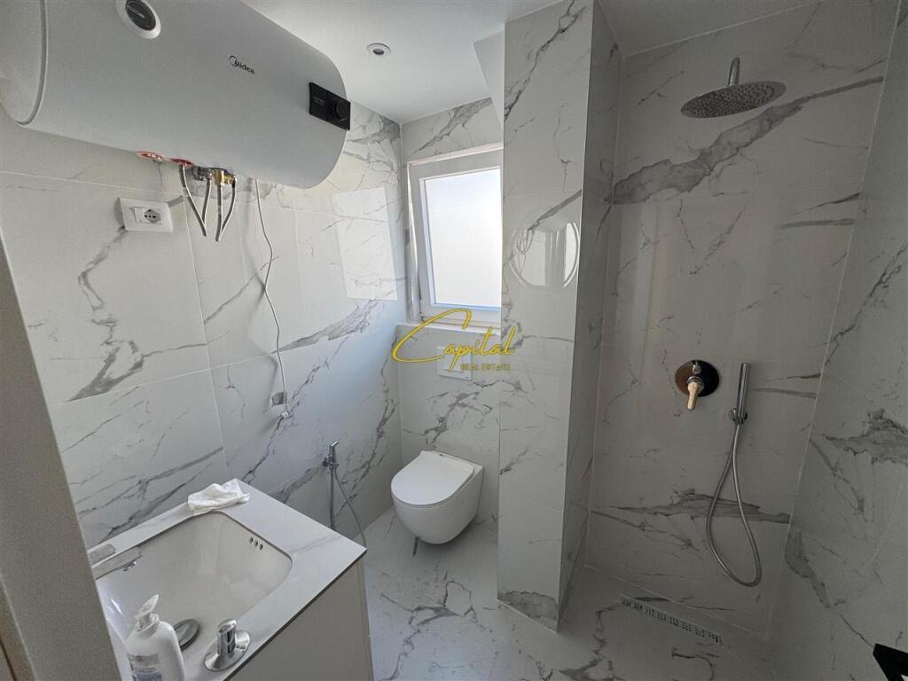 APARTAMENT ME QERA 1+1 ISH STACIONI TRENIT 65.000 LEKE