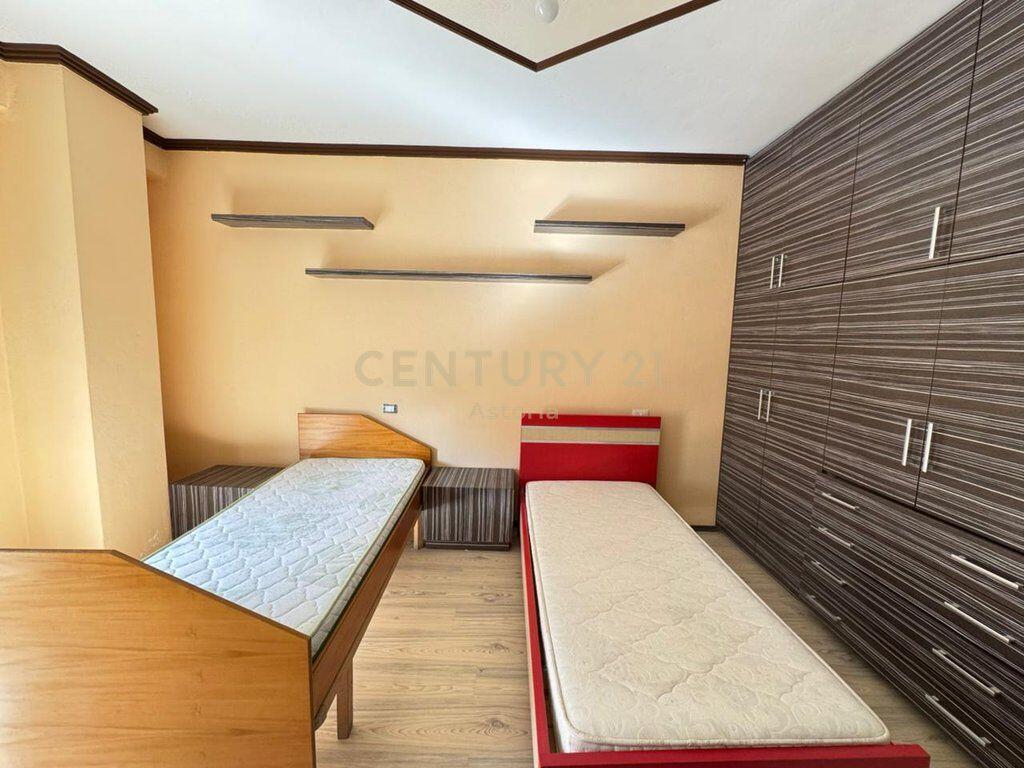 JEPET ME QIRA APARTAMENT 2+1+2 NE ASTIR 450 € /Muaj