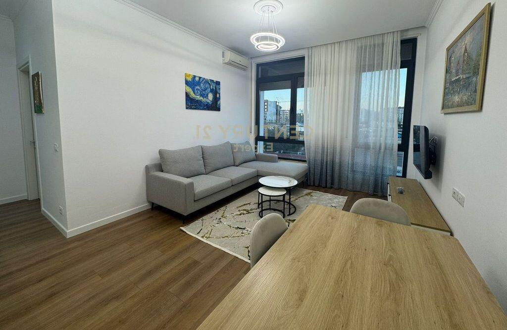 Japim me qira apartament 2+1 te ish dogana.