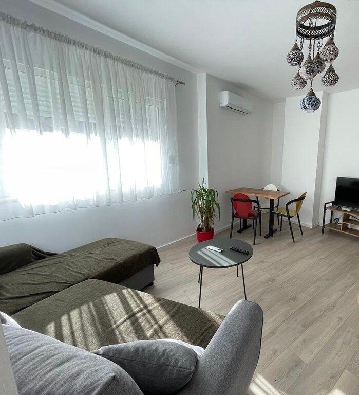 FOR RENT 2+1 APARTMENT ON BOGDANEV STREET