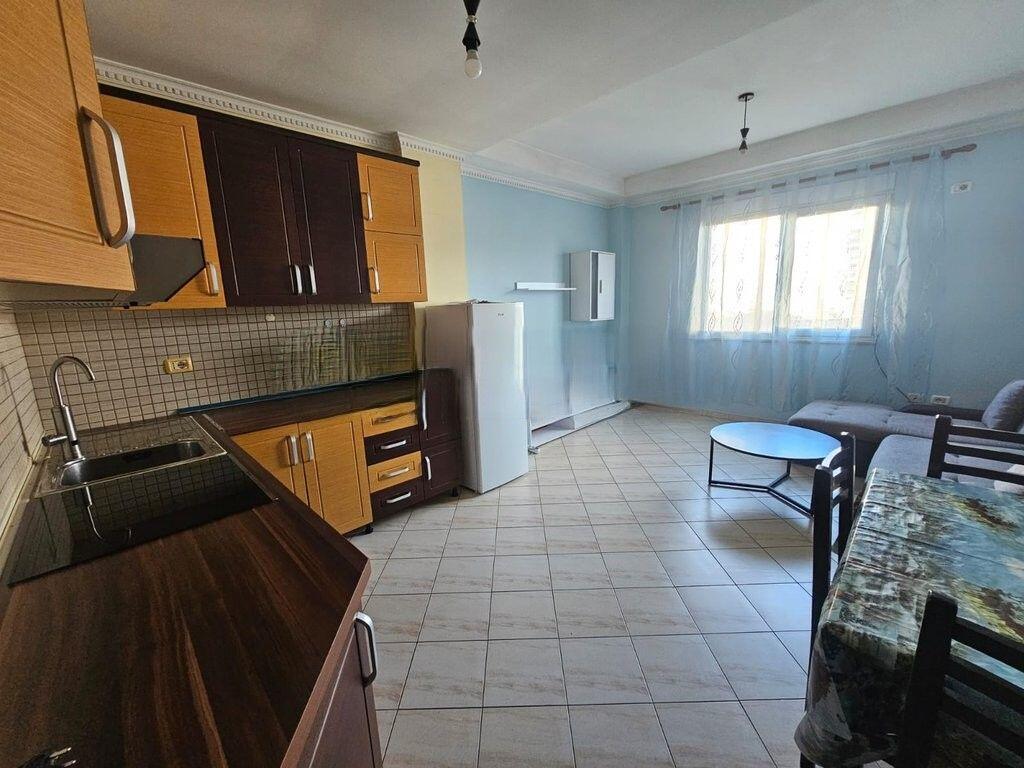 RRUGA 5-MAJI, APARTAMENT 2+1 PER QIRA 450 € /Muaj