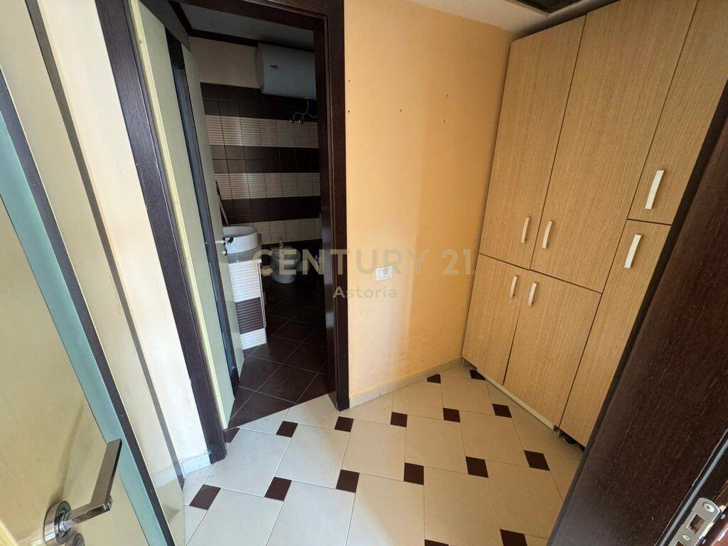 JEPET ME QIRA APARTAMENT 2+1+2 NE ASTIR 450 € /Muaj
