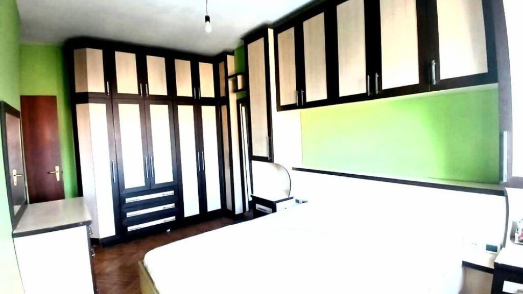 Jepet me Qera Apartamenti 2+1 ne Fresk