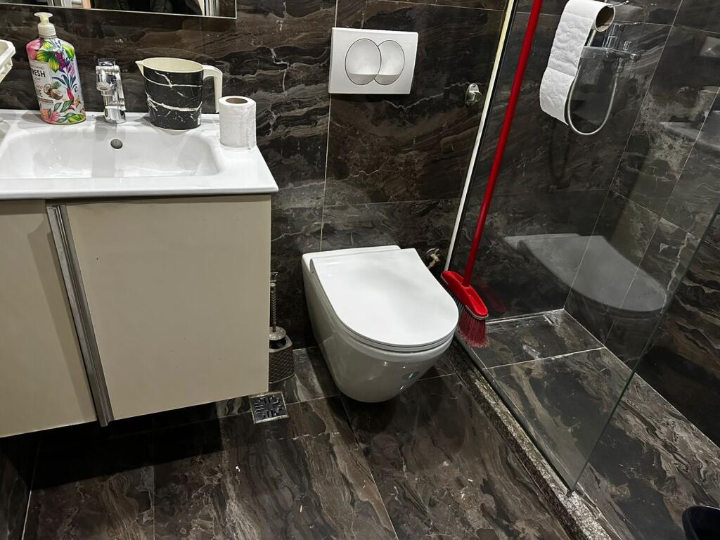 FOR RENT IN BLOCK