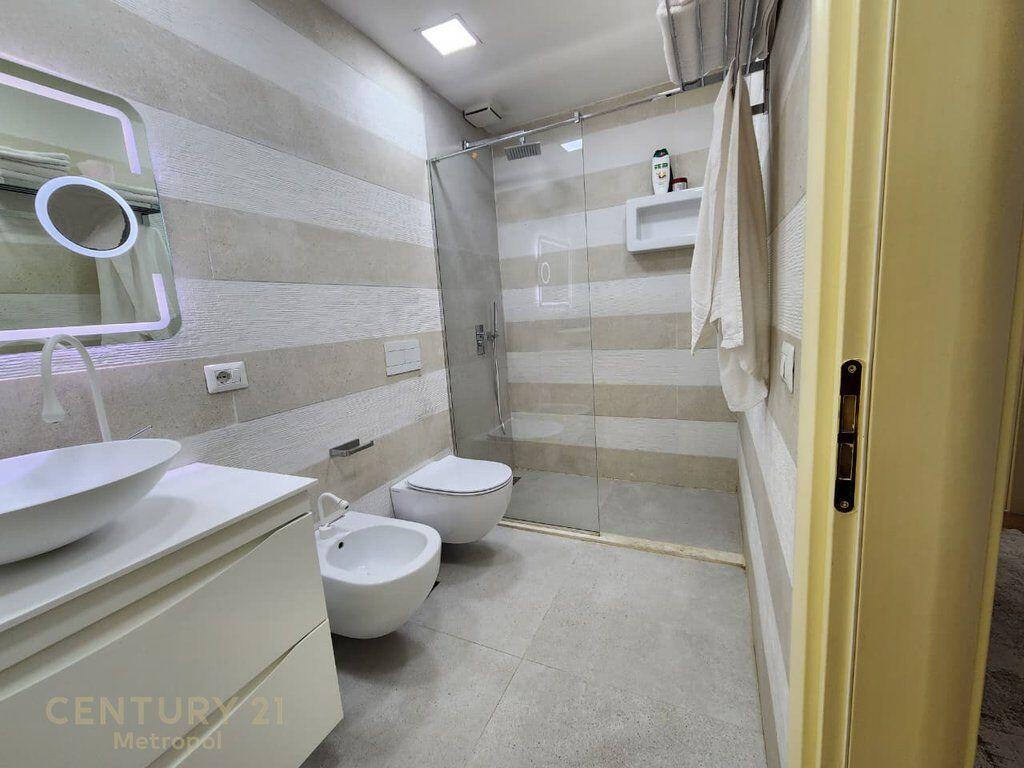 Apartment 2+1+2 for Sale, Bulevardi i Ri 380,000 €