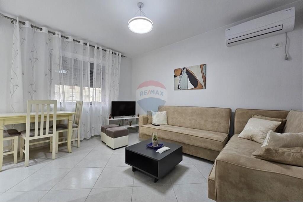 Apartment 1+1 for rent near the Ballet School, Elbasanit Street