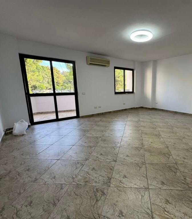Zyre me qira prane Stadiumit Air Albania! 1,000 € /Muaj