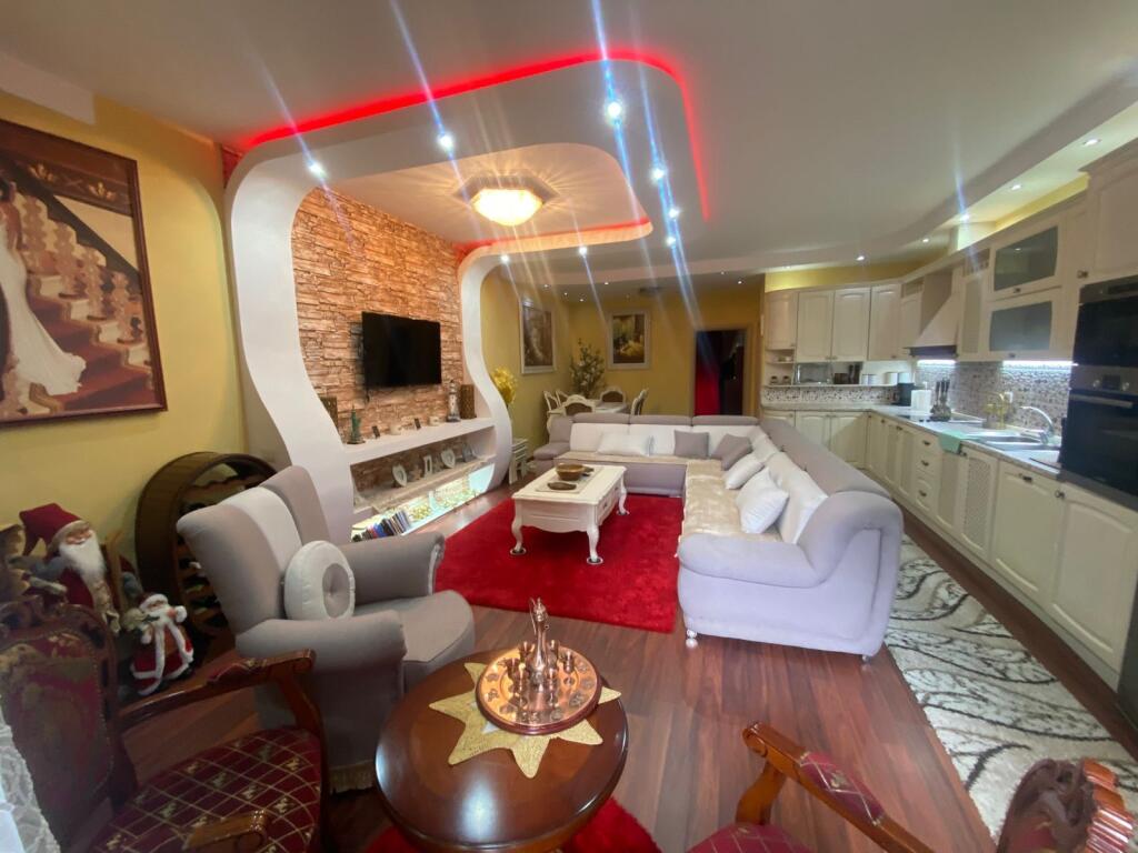🏡 APARTMENT FOR SALE 2+2+2 VERANDA – PETI STREET, DRY LAKE