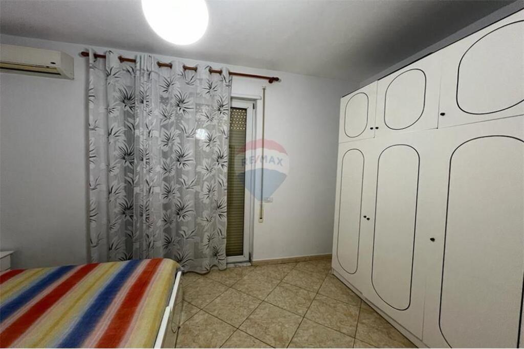 Affittasi appartamento 3+1+2 con veranda