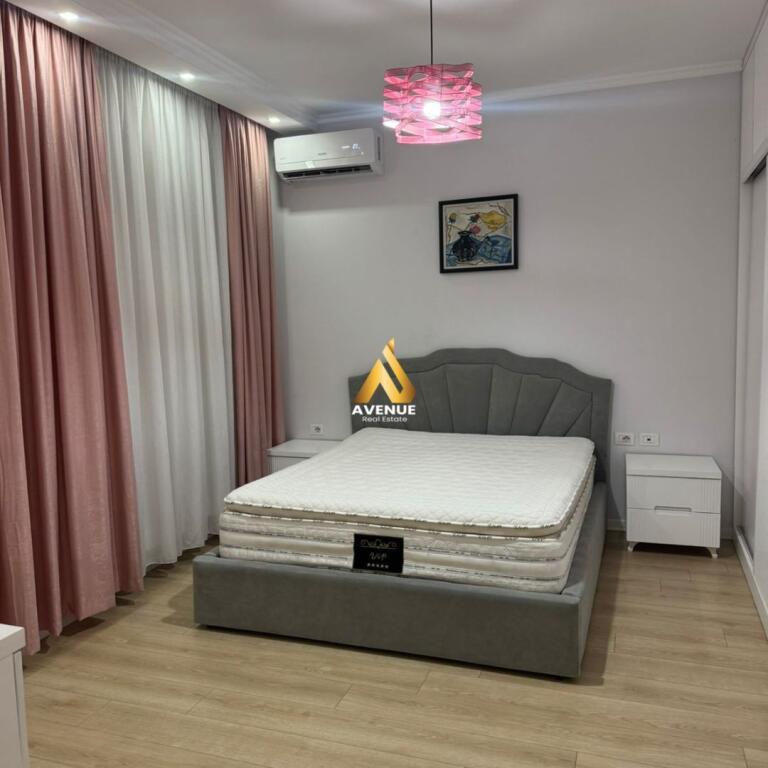 Jepet me qira apartament 2+1 me 2 tualete + Post Parkimi – Tirana Entry I, Ish Dogana, Tirane