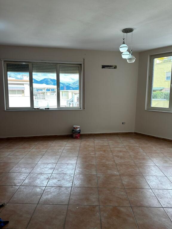 🏡 Jepet me qira apartament 2+1+2 + post parkimi – Liqeni i Tiranës