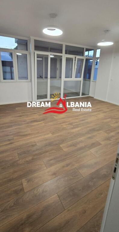 Apartment 2+1+2WC for Sale Inside the Small Ring, Near the Tirana Prosecutor's Office (ID 41212102)