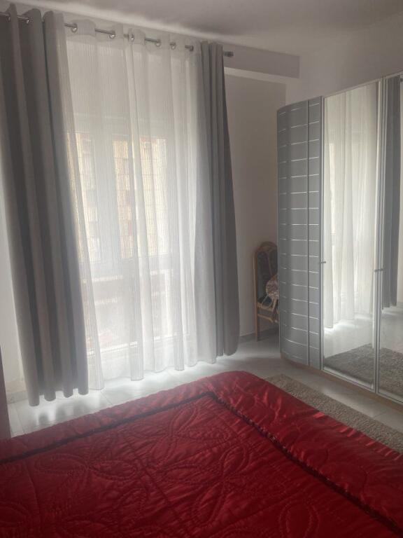 Tirane, jepet me qera apartament 1+1+Ballkon Don Bosko